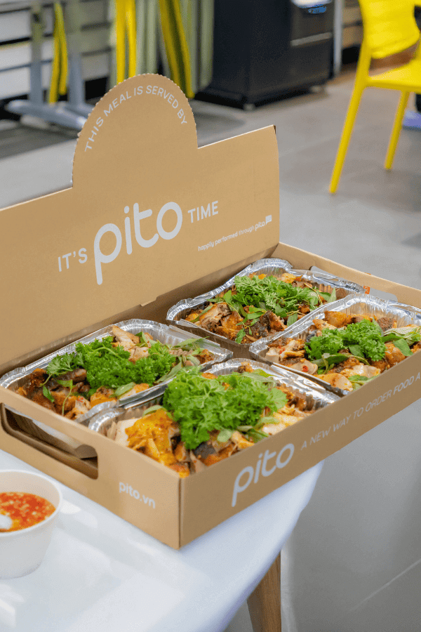 Buffet Box bốn phần Starbucks PITO