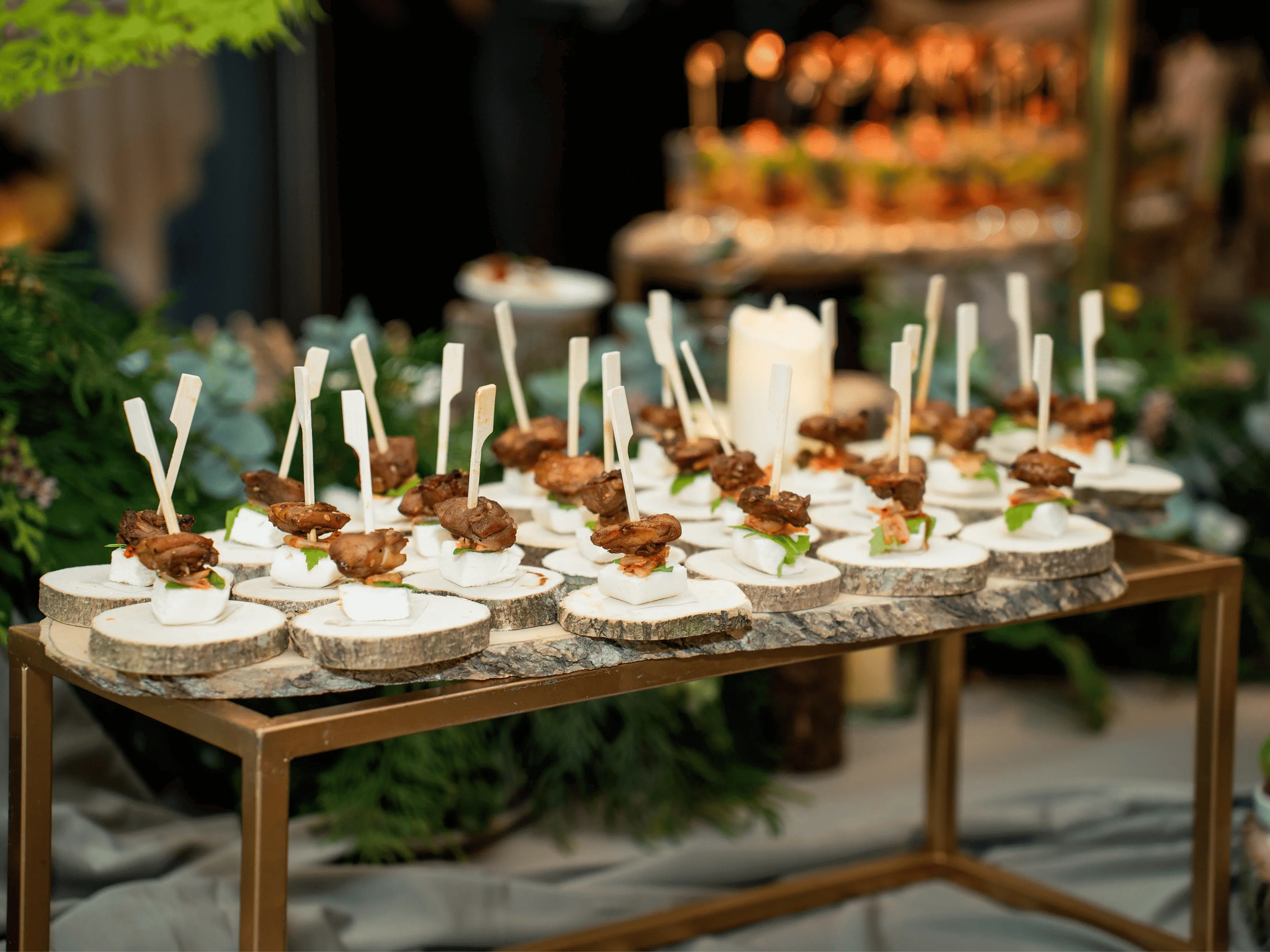 Tiệc Finger Food Sky Garden The Marq PITO