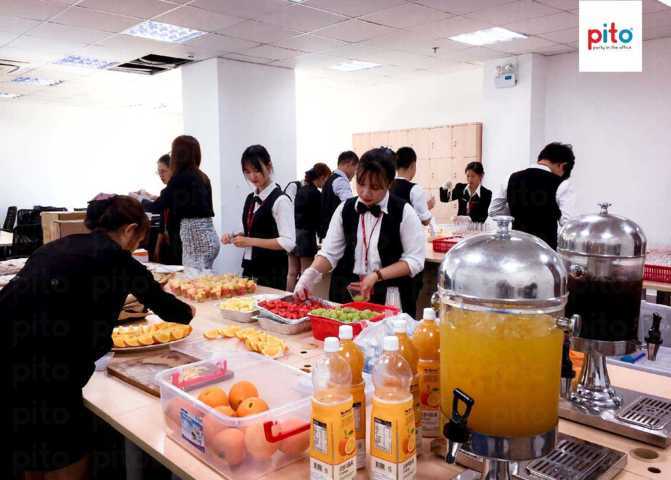 tiec-finger-food-cho-le-khai-truong