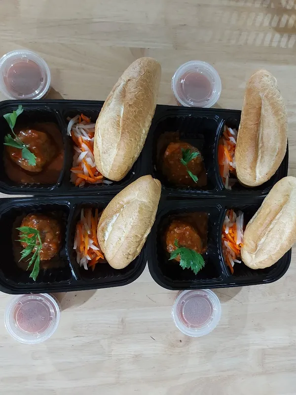Cơm văn phòng 3 tại chỗ Grab car