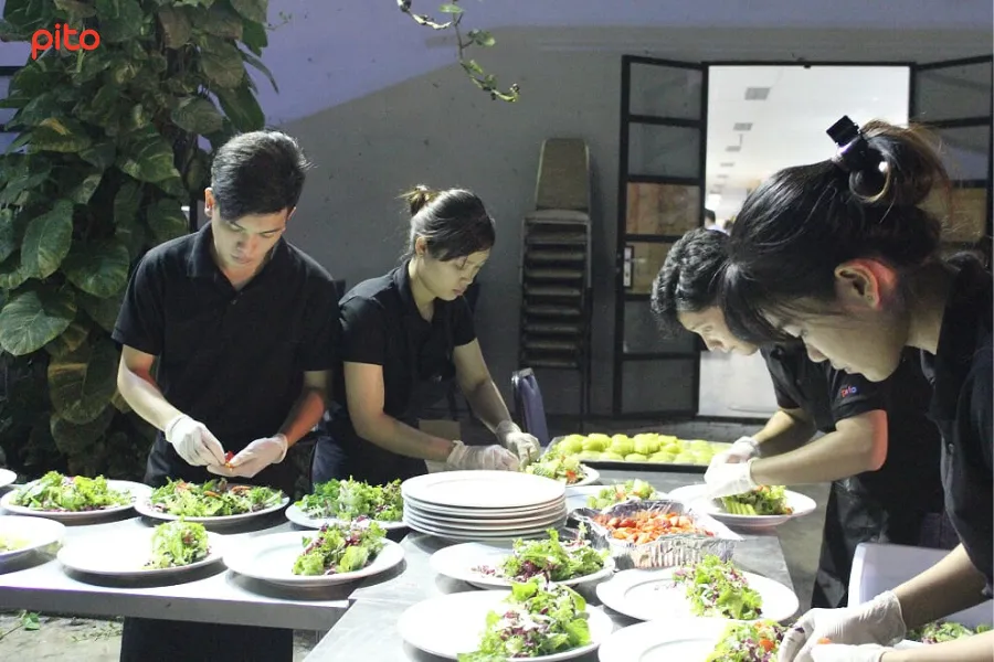 Tiệc tất niên tại văn phòng
