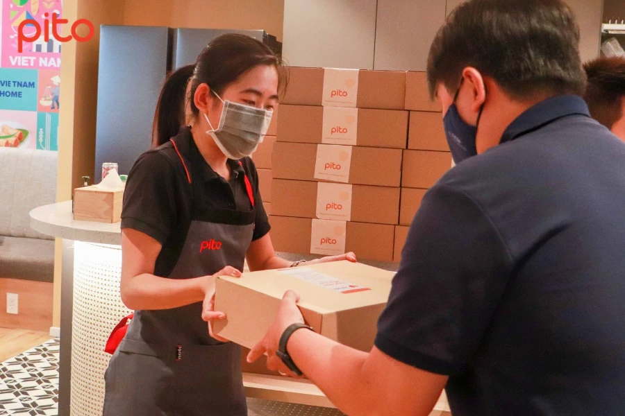 com-chay-khai-truong-van-phong-lazada (1) - Copy com-chay-khai-truong-van-phong-lazada