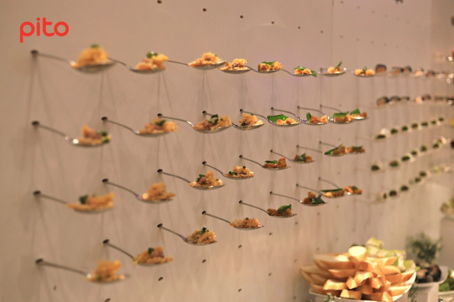 Canapes Wall