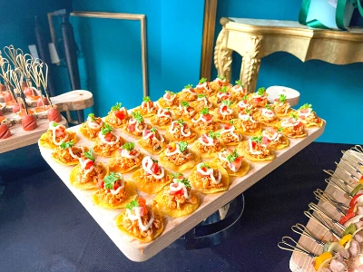 to-mon-ngon-tiec-canape