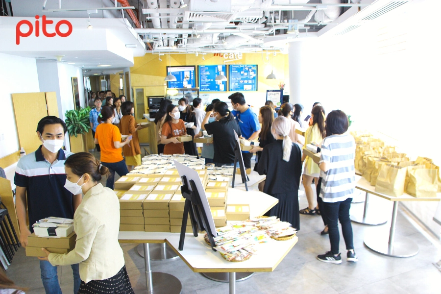 Nhân viên GroupM dùng bữa trưa