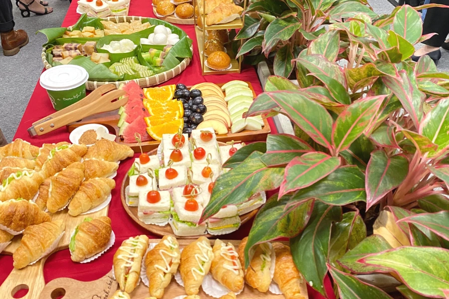Bàn tiệc Tea break bánh quê tại Havas