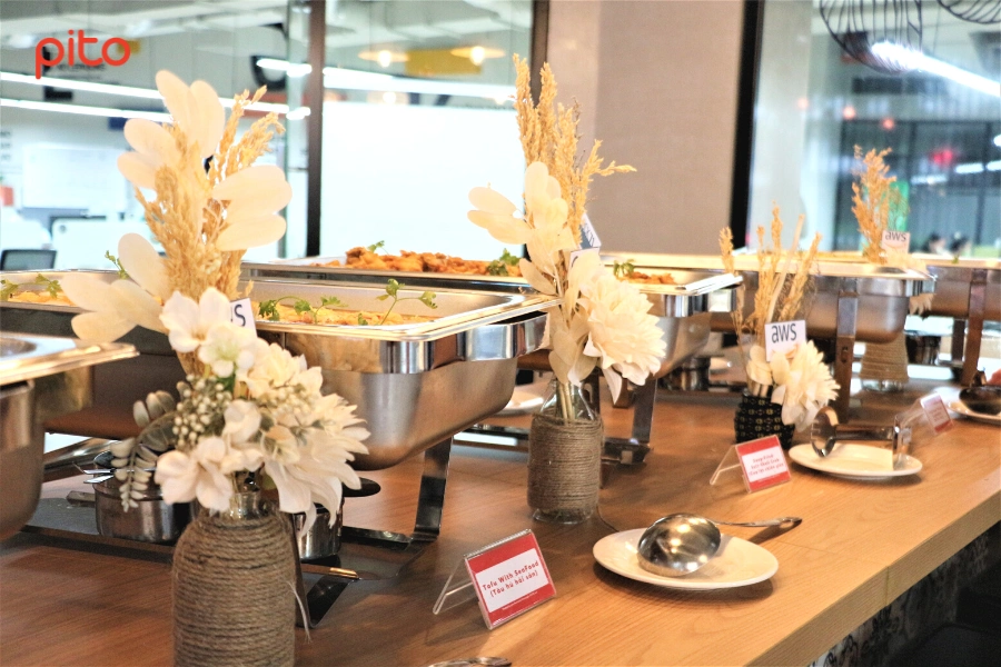 Ban-tiec-buffet-tai-Amazon-web-service Bàn tiệc Buffet tại Amazon Web Service