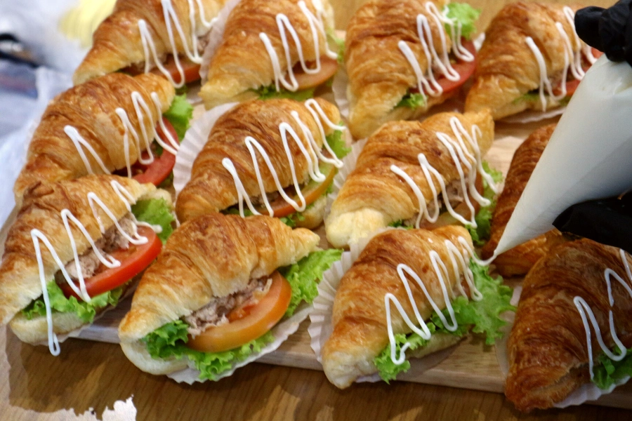 Bánh Croissant cá ngừ PITO