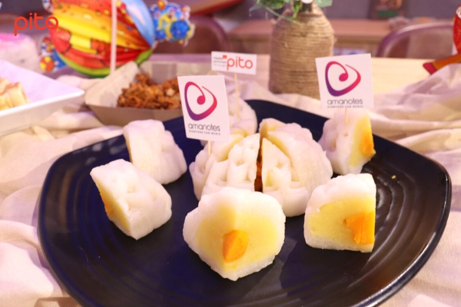 Bánh dẻo đậu xanh trứng muối PITO