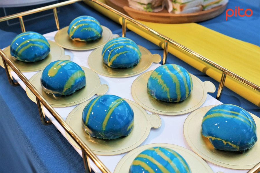 Bánh Entremet nhân mứt dâu