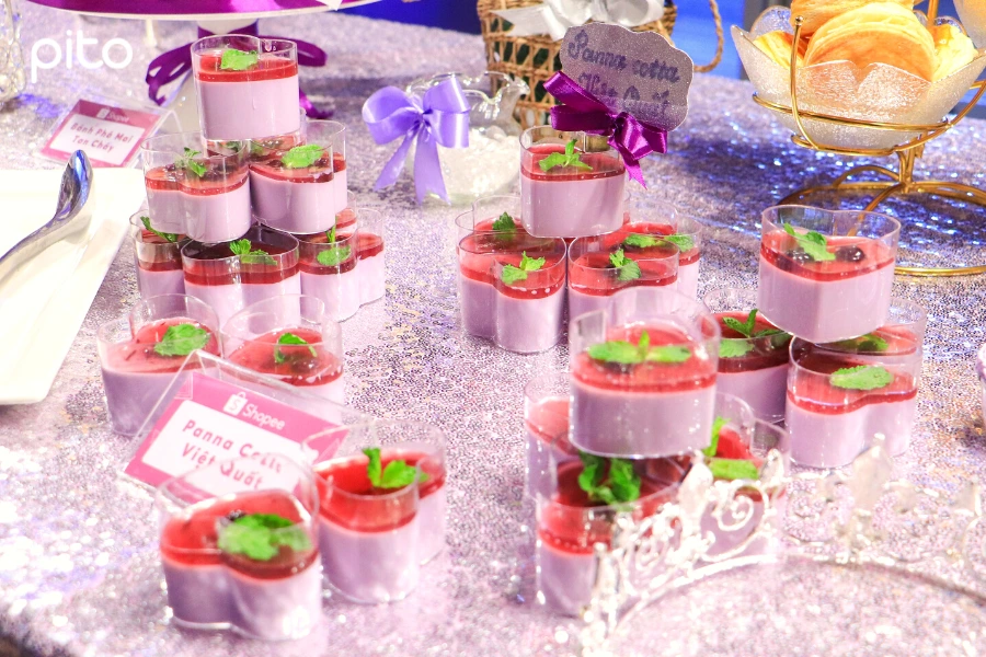 Bánh mousse dâu