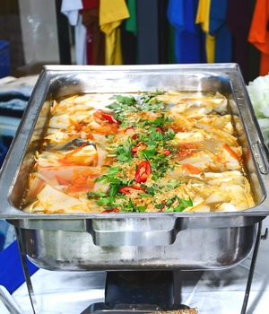Lẩu đầu cá hồi PITO