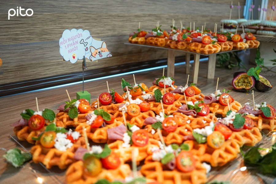 Waffles phô mai thịt mặn