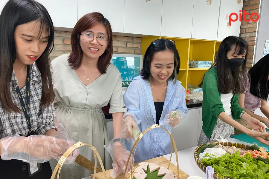 Các cô gái nhà Chợ Tốt