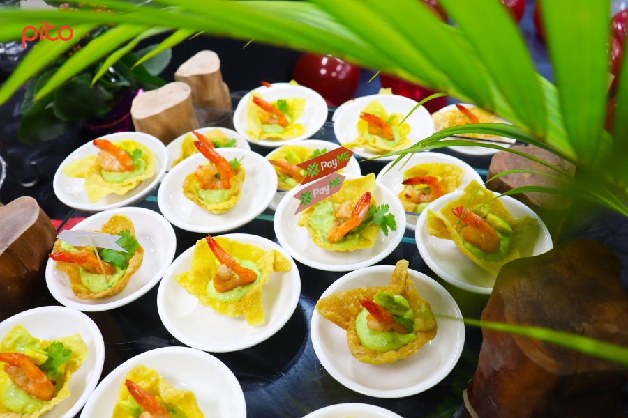 Hoành thánh sốt bơ tôm