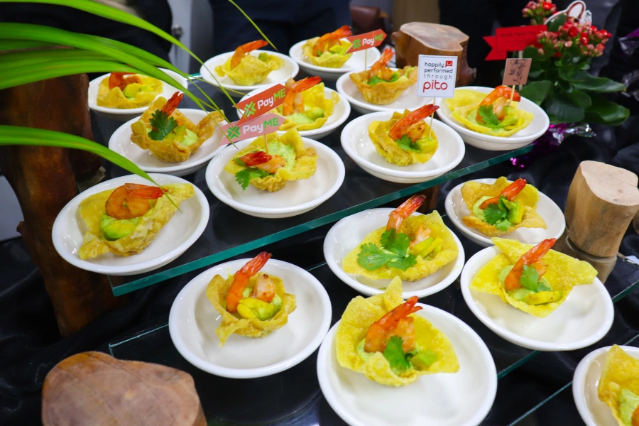 Hoành thánh sốt tôm bơ Finger Food