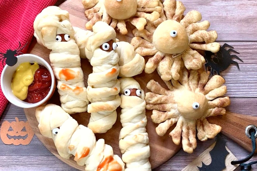 Xúc xích xác ướp - Món ăn halloween