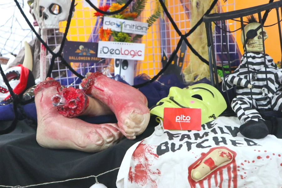 Ý tưởng trang trí Halloween Chill the Blood