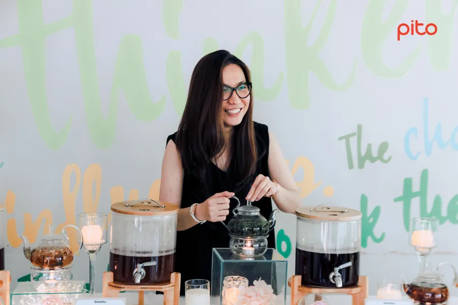 Bạn nữ nhà Deloitte