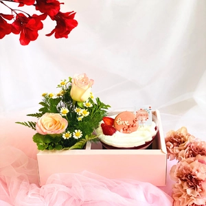 Bánh tặng thầy cô