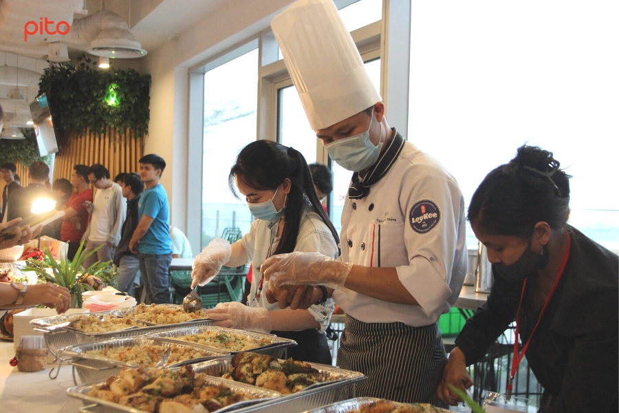 Chuẩn bị tiệc Giáng sinh