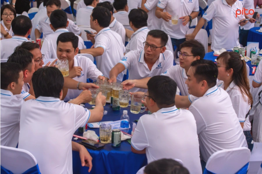 Tiệc bàn 20/11