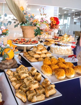 Bánh Tea break khai trương văn phòng Giao Hàng Nhanh