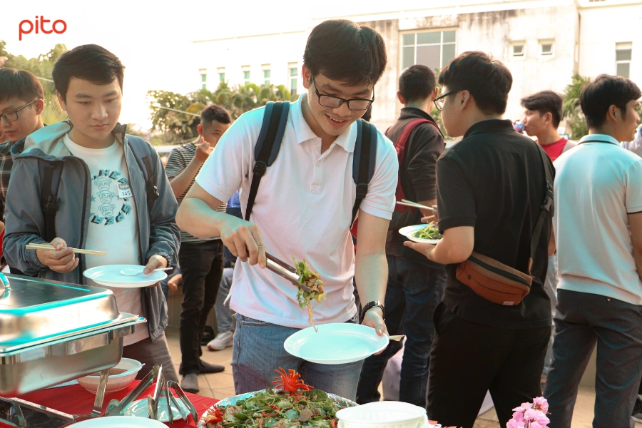 Đồng nghiệp nam Sendo PITO