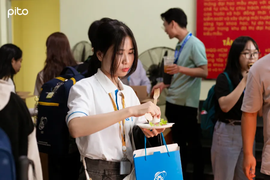 Bạn nữ UIT PITO