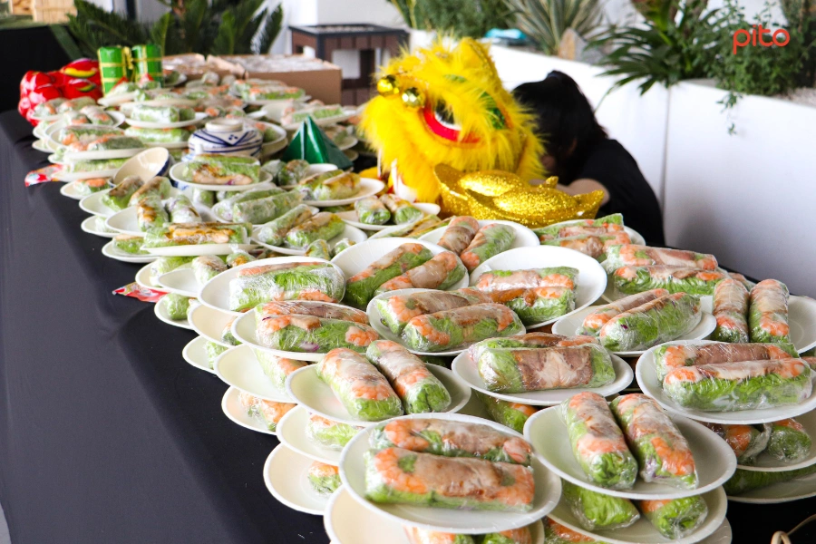 Gỏi cuốn tiệc Zalo