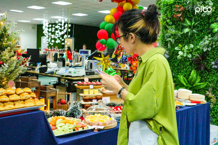 Khách checkin bàn tiệc Kingfood Mart PITO