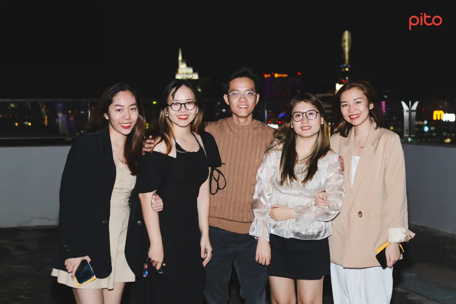 Nhân viên các phòng ban  iProspect PITO