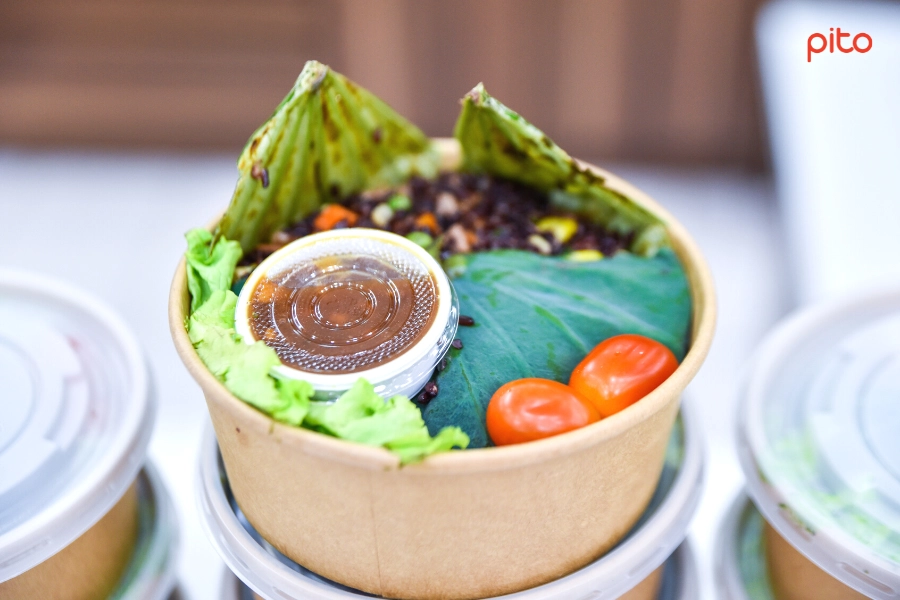 Cơm gạo lứt lá sen thập cẩm - PITO