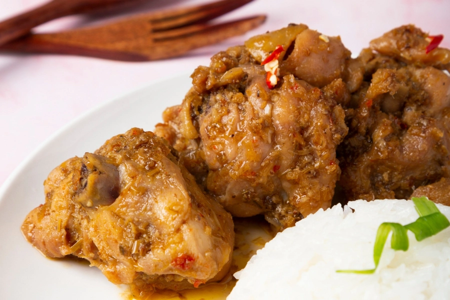 Ga-xao-sa-ot-PITO-Cloud-Canteen Gà xào sả ớt cơm trưa văn PITO Cloud Canteen