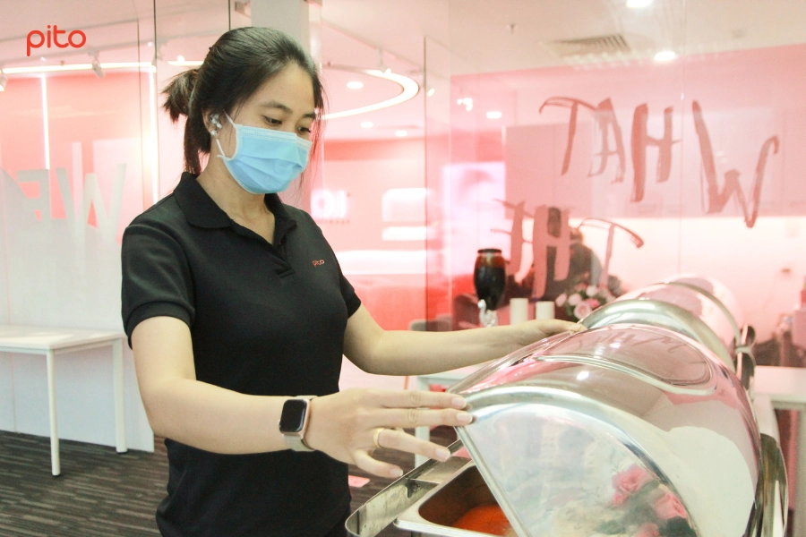 Phục vụ tiệc Buffet tại M.O.I - PITO