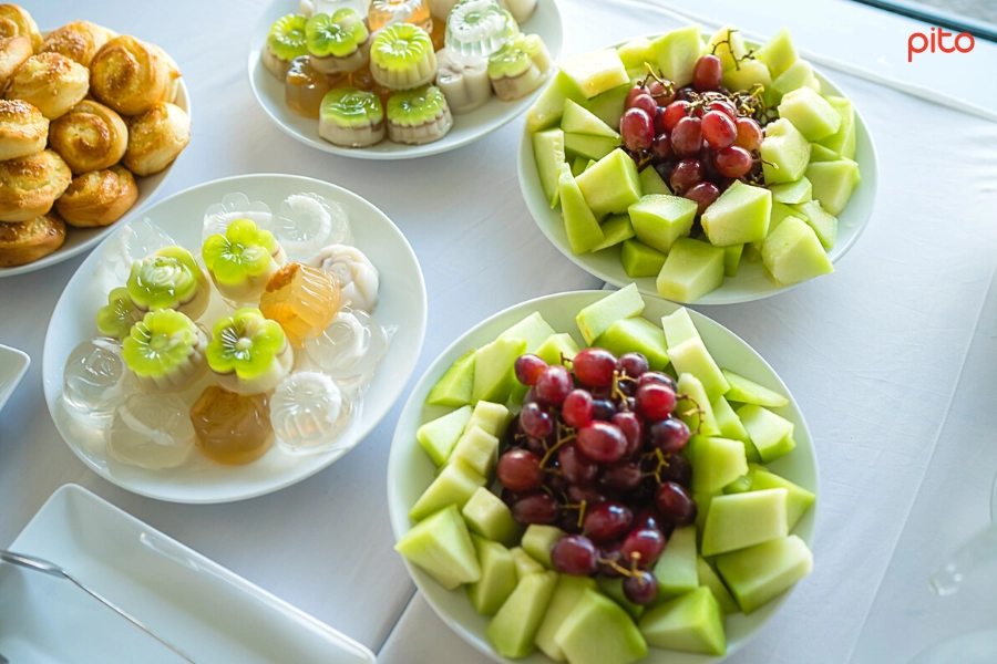 Trái cây, rau câu trong tiệc Tea Break