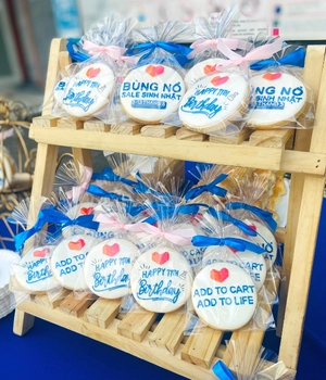 Bánh cookies quà sinh nhật Lazada - PITO