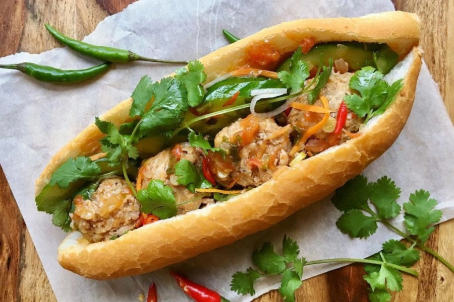 Bánh mì xíu mại tôm ăn sáng khách hàng Seowoo - PITO Cloud Canteen