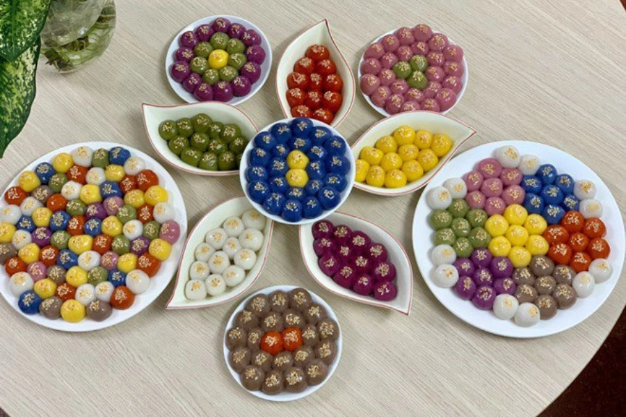 Bánh trôi ngũ sắc cúng khai trương 