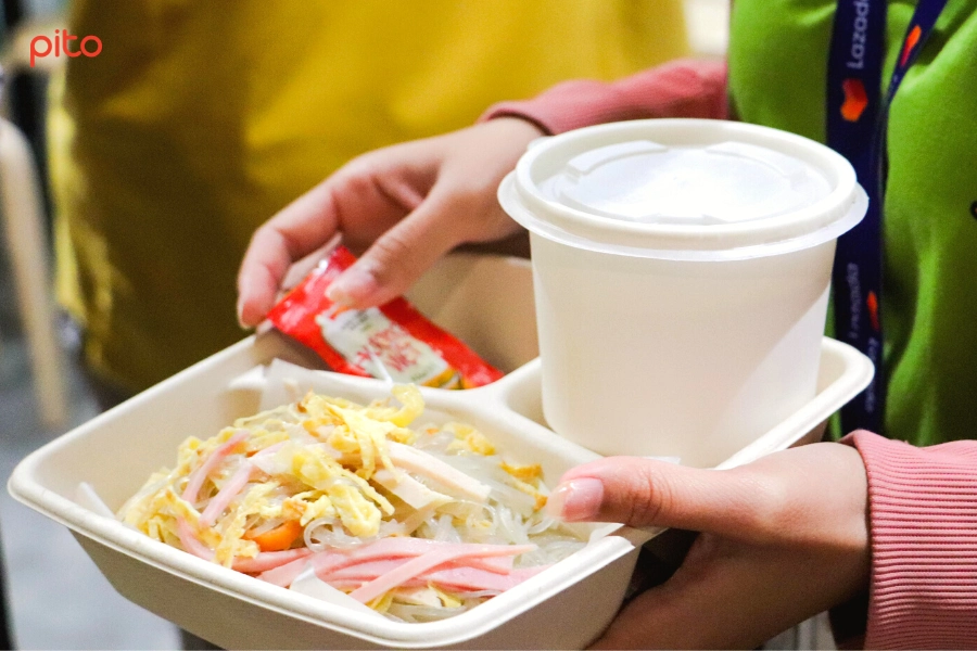 Bữa trưa của nhân viên Lazada - PITO