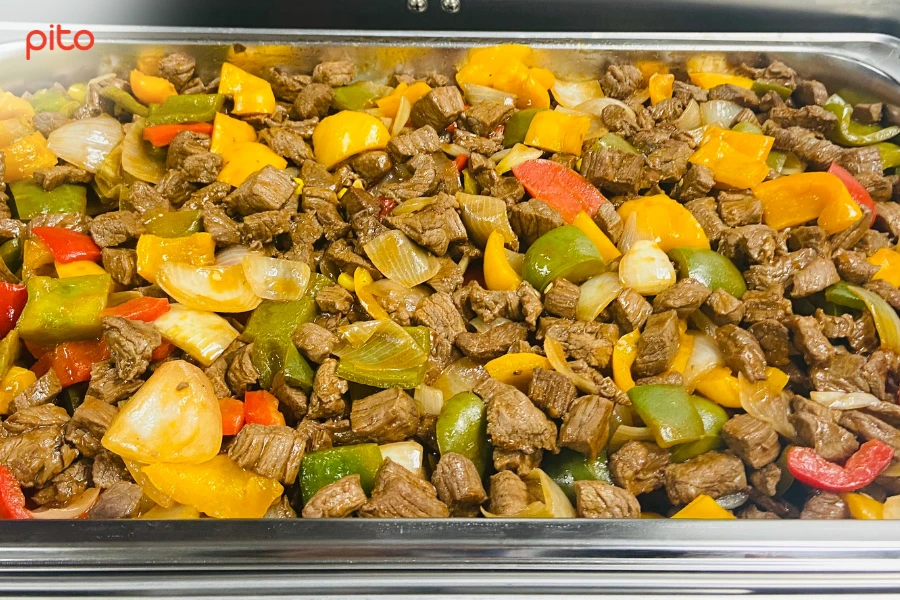 Com-van-phong-Lazada-bo-luc-lac-PITO Cơm văn phòng cho nhân viên Lazada - bò lúc lắc - PITO