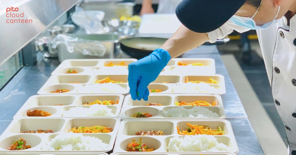 Quy trình quản lý chất lượng cơm văn phòng tại PITO Cloud Canteen