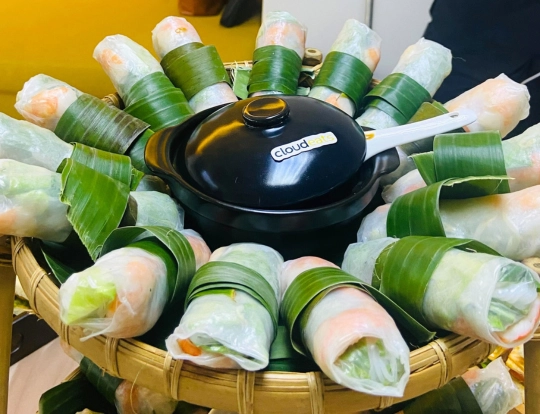 Gỏi cuốn ăn liên hoan
