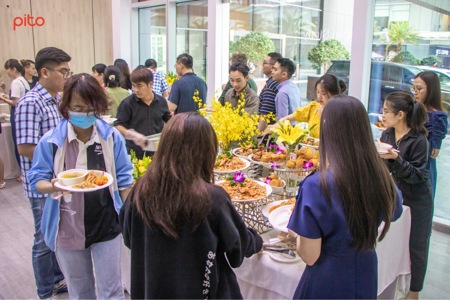 Liên hoan công ty 