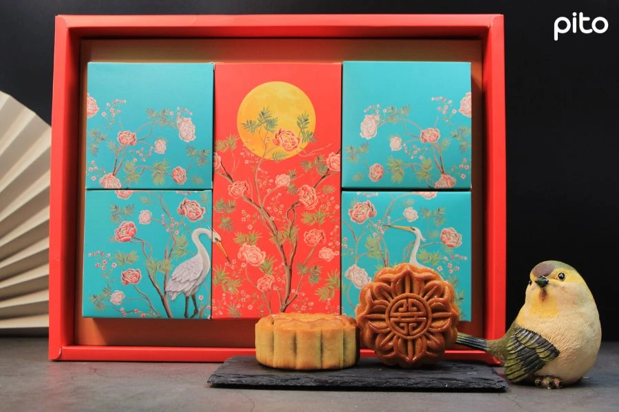 Bánh Trung Thu với bao bì tinh xảo, trang trí bắt mắt