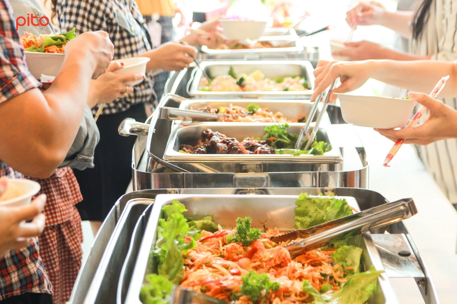 Tiec-tu-chon-tai-cong-ty Tiệc tự chọn tại công ty