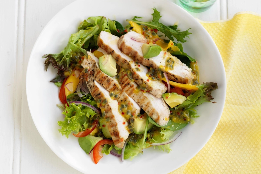 Salad-uc-ga-sot-chanh-day Salad ức gà sốt chanh dây