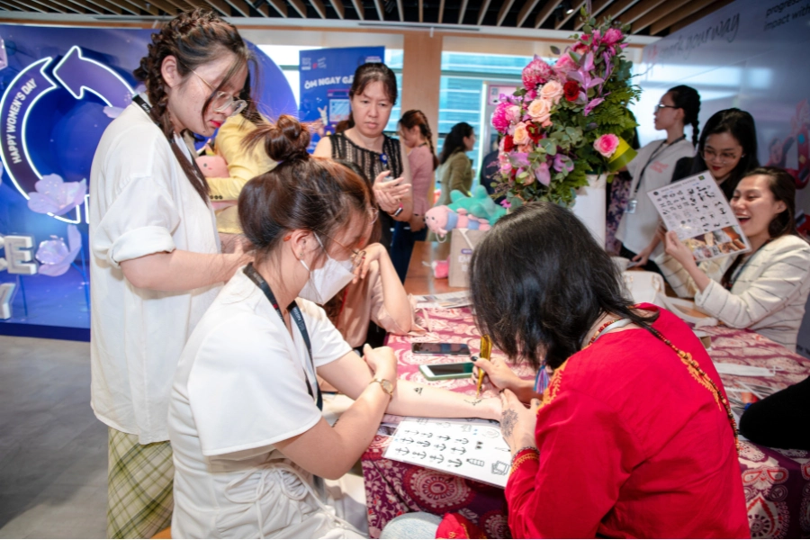 Tattoo tại văn phòng