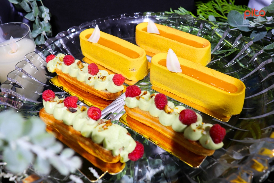 Bánh su eclair