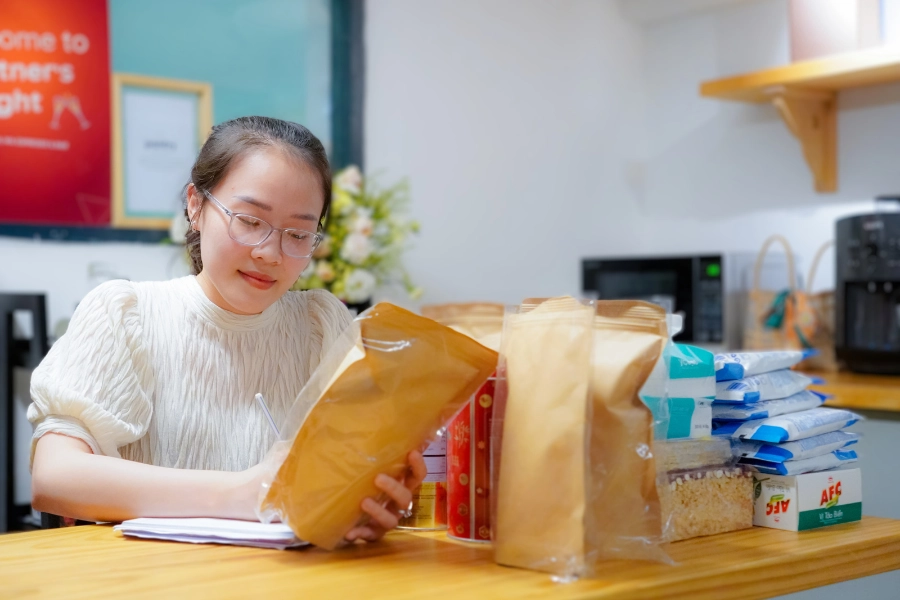 Thường xuyên kiểm tra thực phẩm tại pantry